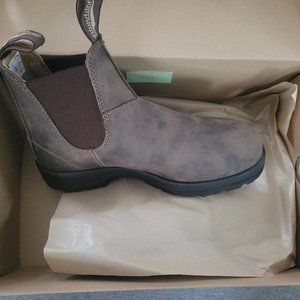 Brand new in box Blundstone Unisex Winter Boots